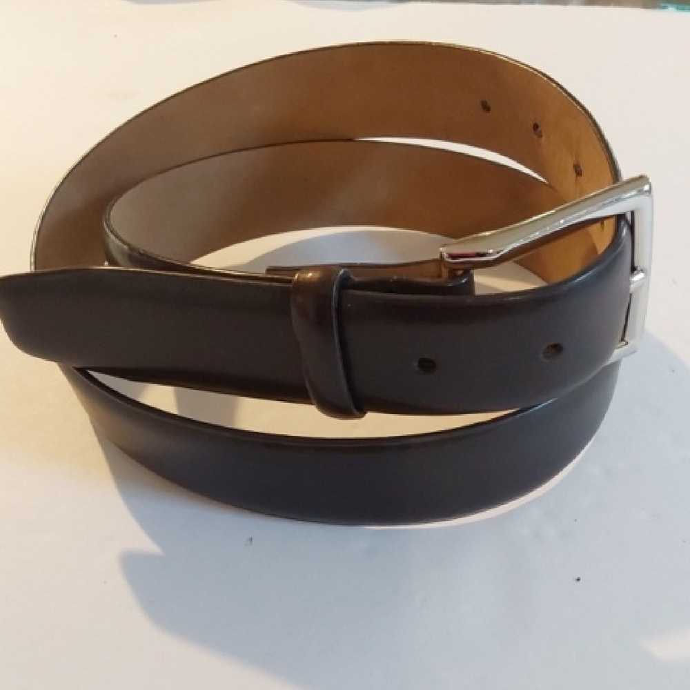 Boutique Men's Leather Dark Brown Belt Silver Buckle Minimalist Sz. Medium